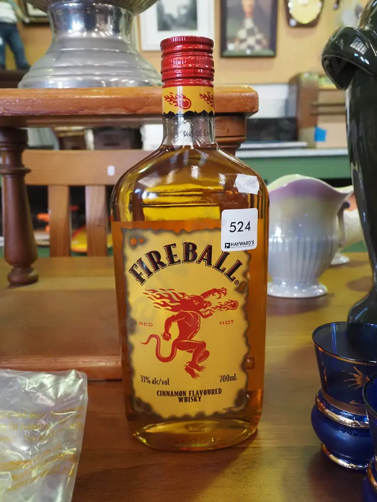 700ml Fireball cinnamon flavoured whisky Image 1++