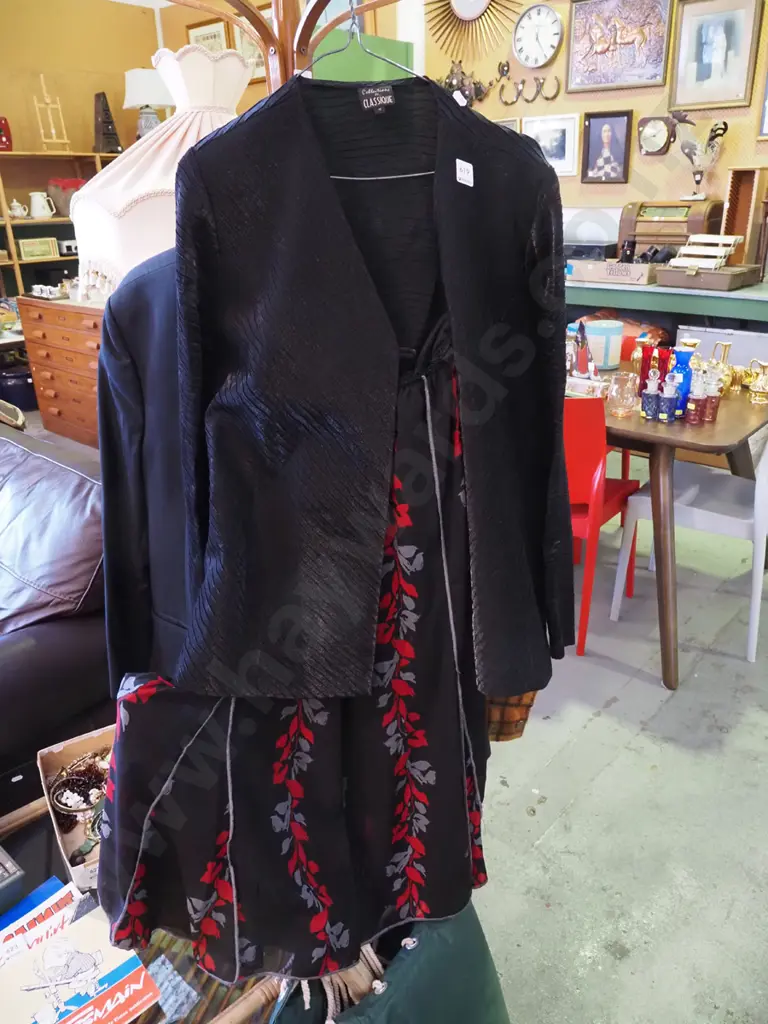 ladies skirt, jacket Image 1++