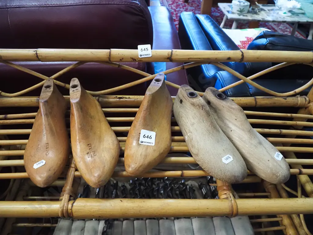 5x wooden shoe lasts Image 1++