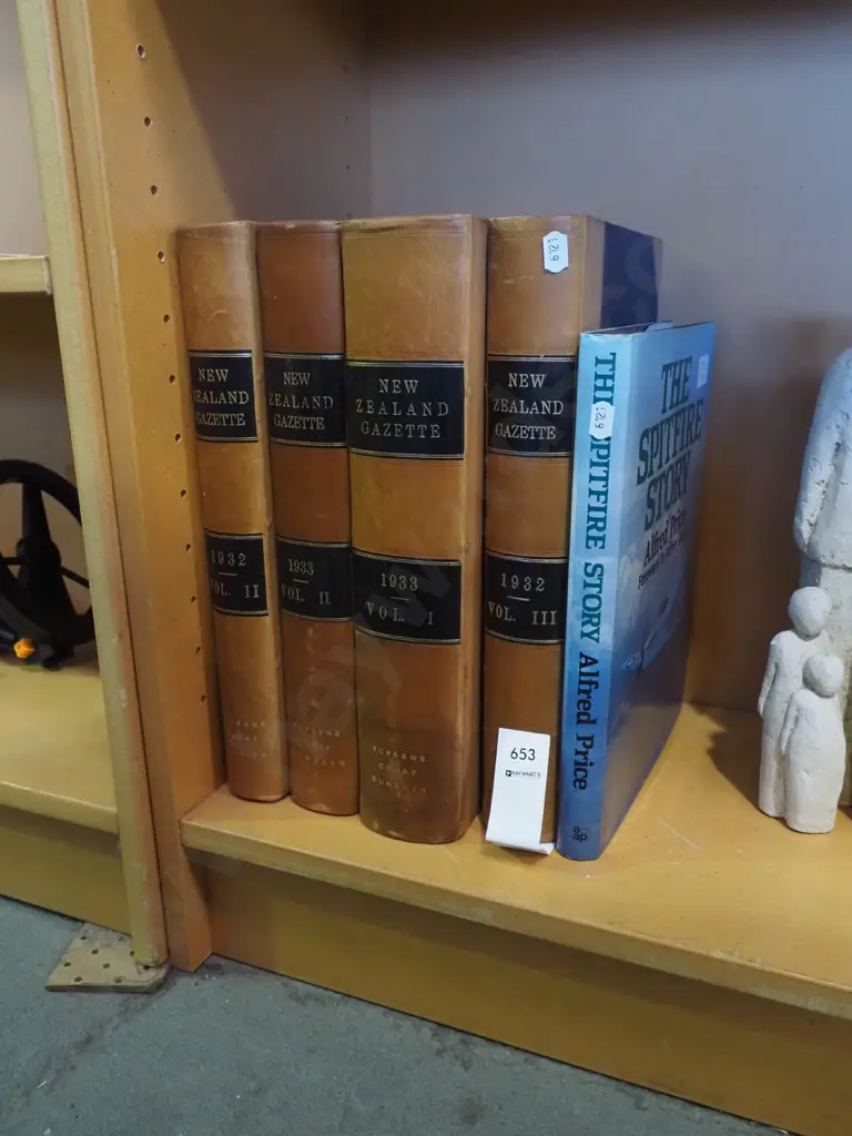4 leather bound volumes 1932 and 33 NZ Gazettes and a book - The Spitfire Story Image 1++