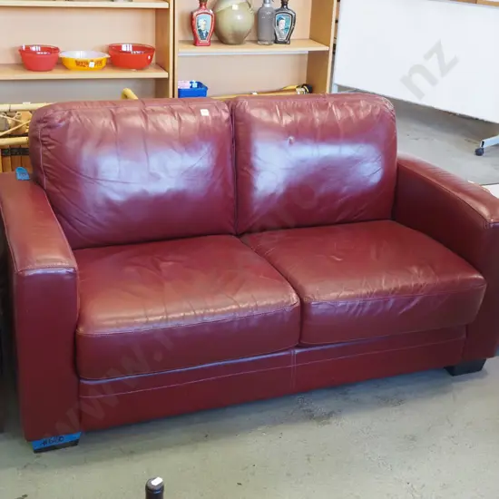 red leather 2 seater settee - good condition