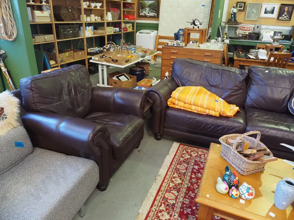brown leather rolled arm 3 piece lounge suite - 3 seater, 2x singles - good condition Image 1++