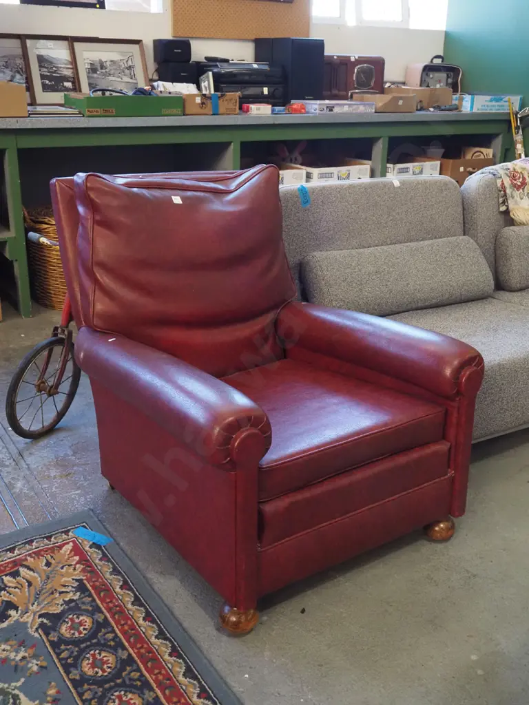 red vinyl armchair Image 1++