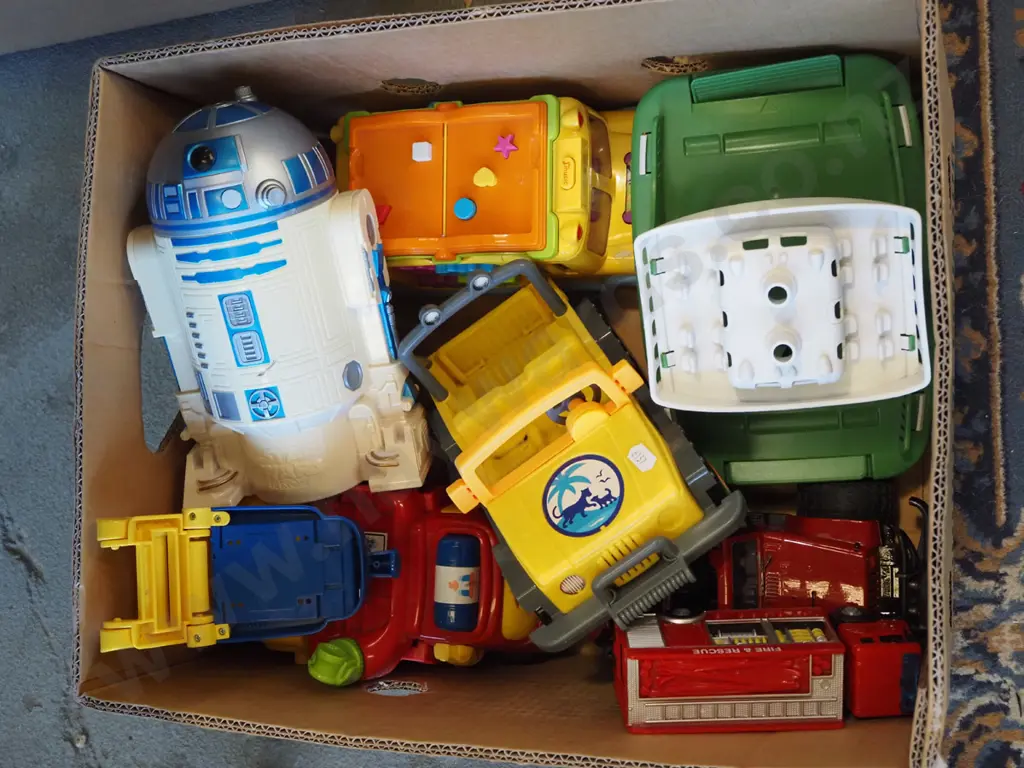 box of toys Image 1++