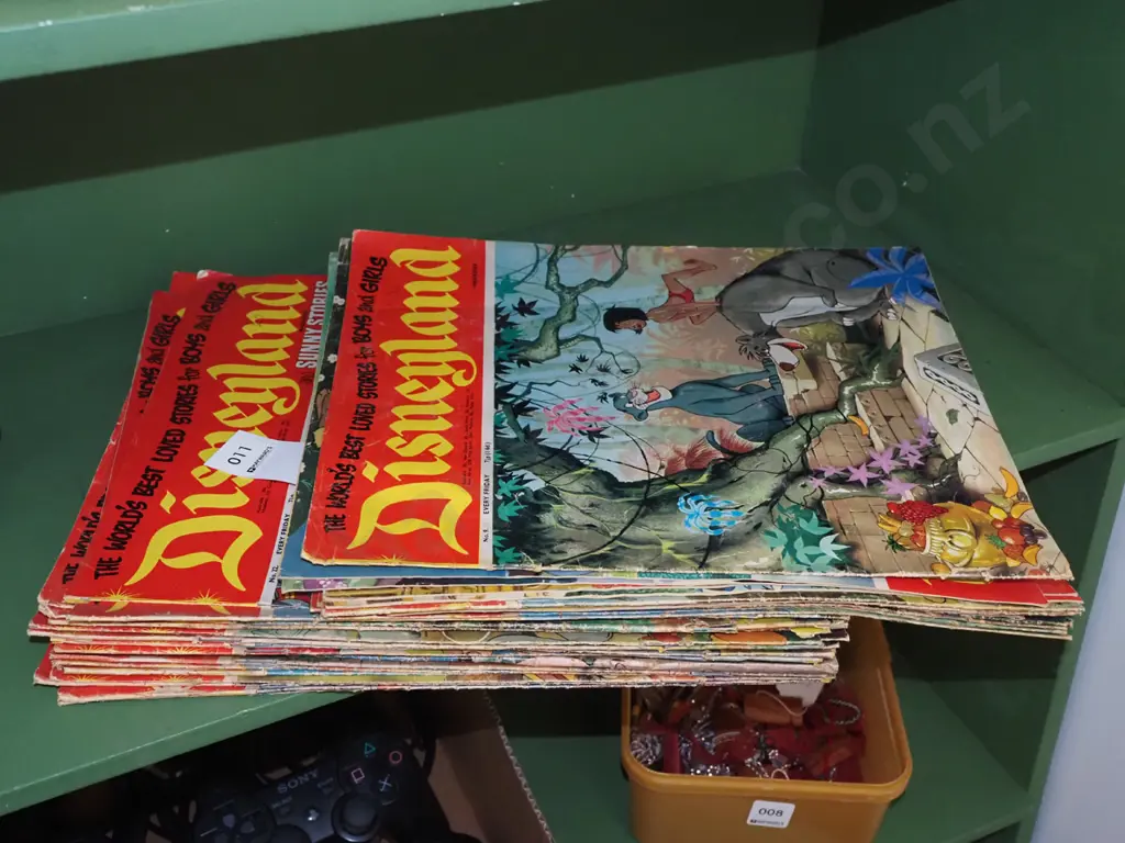 early Disneyland magazines Image 1++