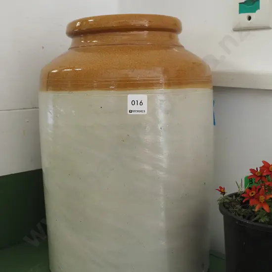 stoneware crock H-400