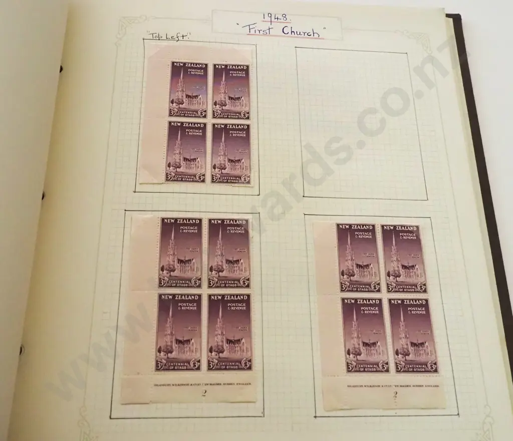 2x stamp albums Image 1++