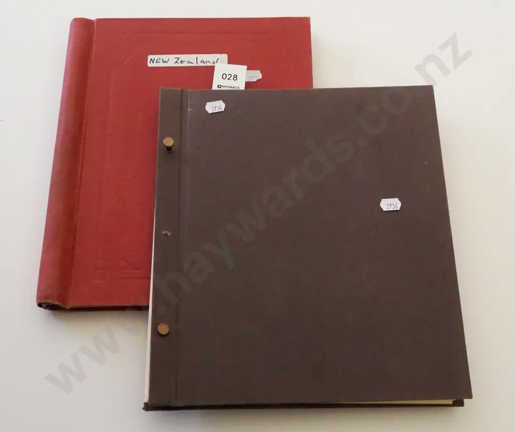 2x stamp albums Image 1++