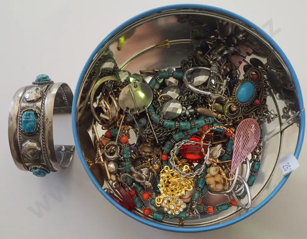 tin of costume jewellery Image 1++