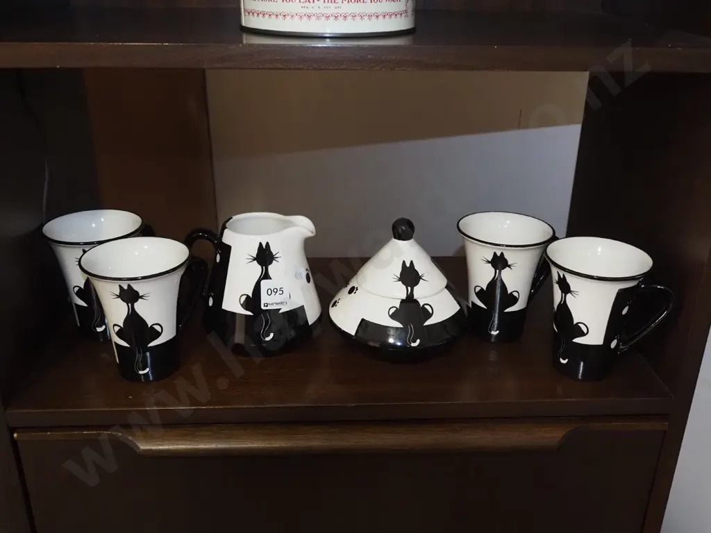 NZ studio pottery cat themed coffee cups, creamer, sugar Image 1++