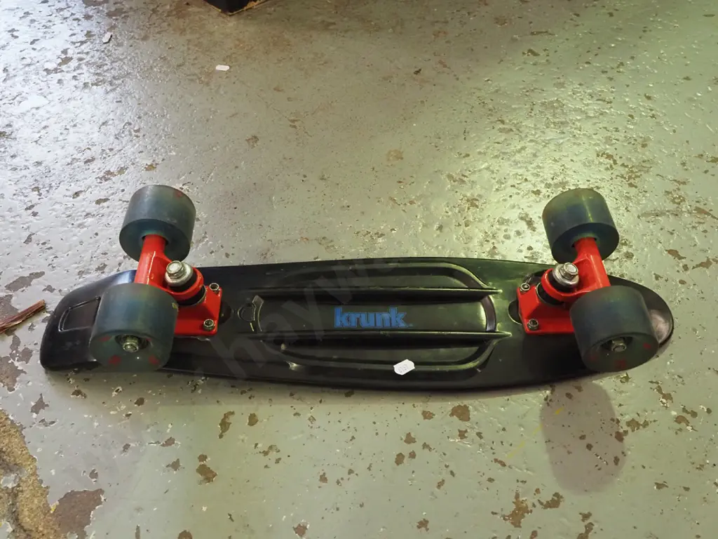 plastic skateboard Image 1++
