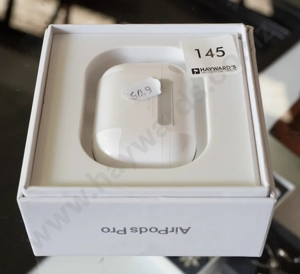as-new Apple AirPods Pro (2nd generation) Image 1++