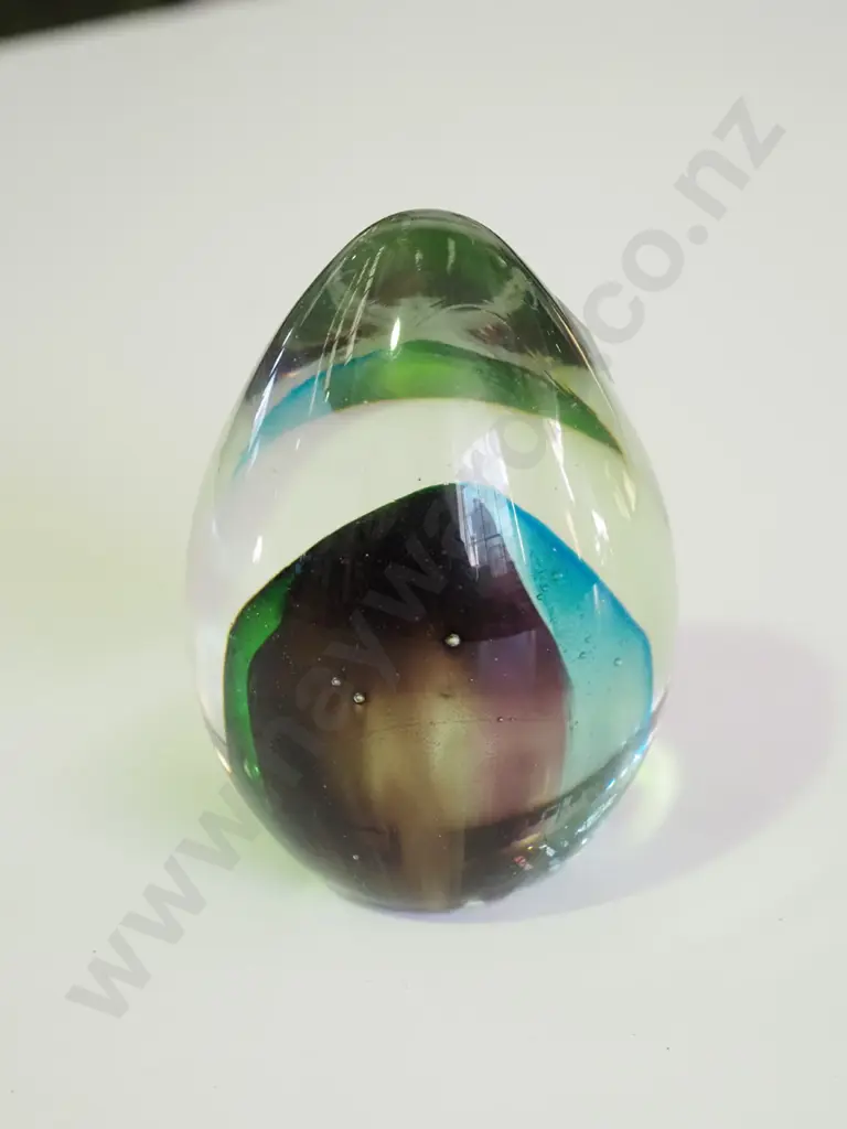 art glass paperweight Image 1++