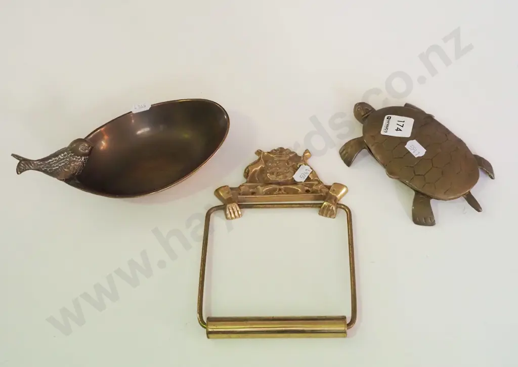 brass bird themed bowl, turtle ashtray, toilet roll holder Image 1++