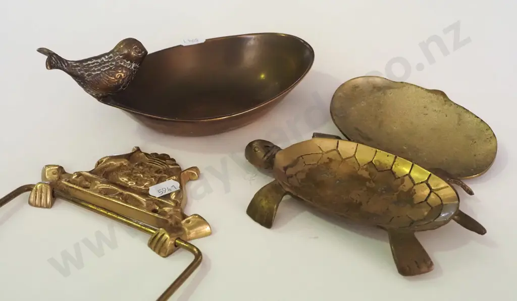 brass bird themed bowl, turtle ashtray, toilet roll holder Image 1++