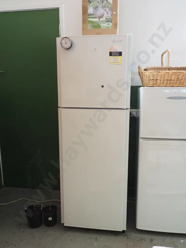 Mitsubishi upright fridge freezer H-1580 W-550 D-580 Image 1++