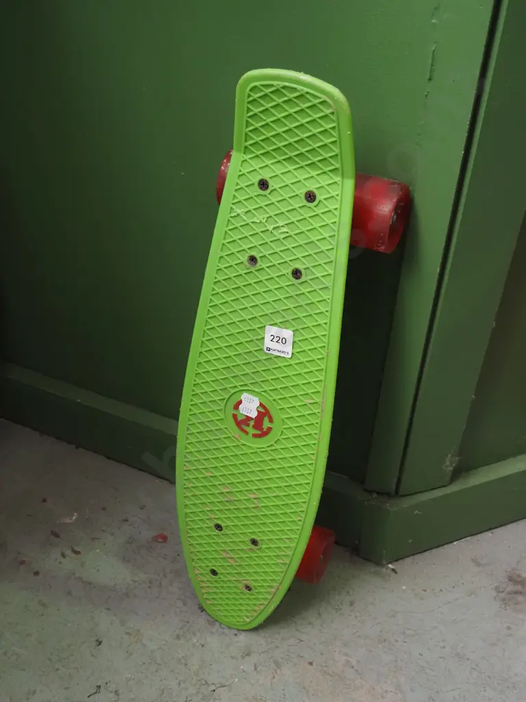 plastic skateboard Image 1++