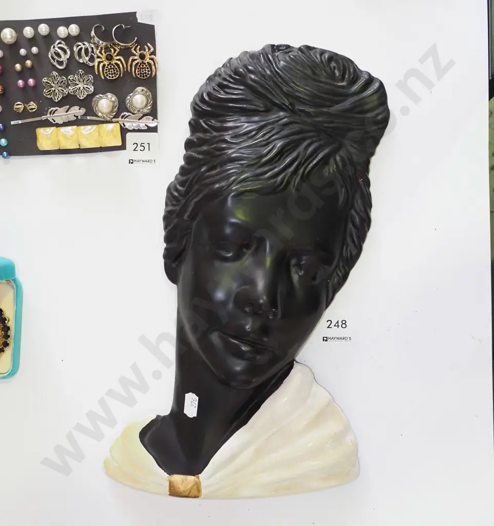 wall mounted female silhouette Image 1++