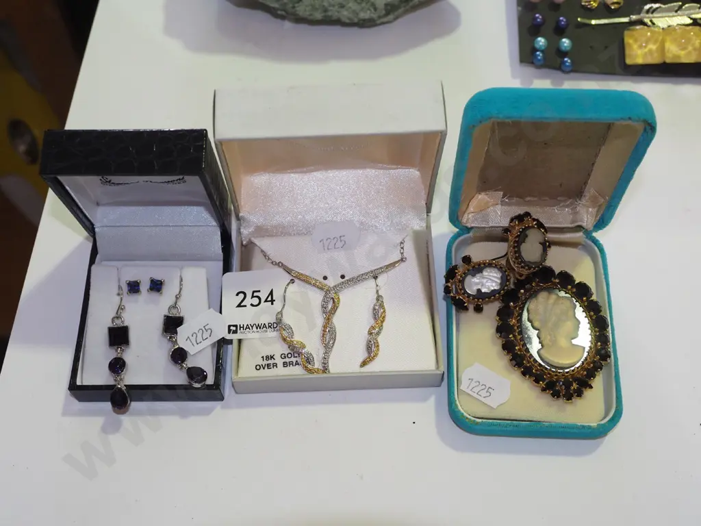 earring and necklace set, cameo brooch and earring set Image 1++