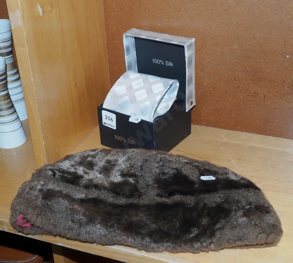 silk scarf, fur hat Image 1++