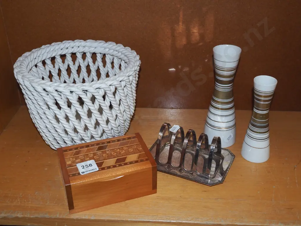 Italian ceramic jardiniere, toast rack, vases etc Image 1++