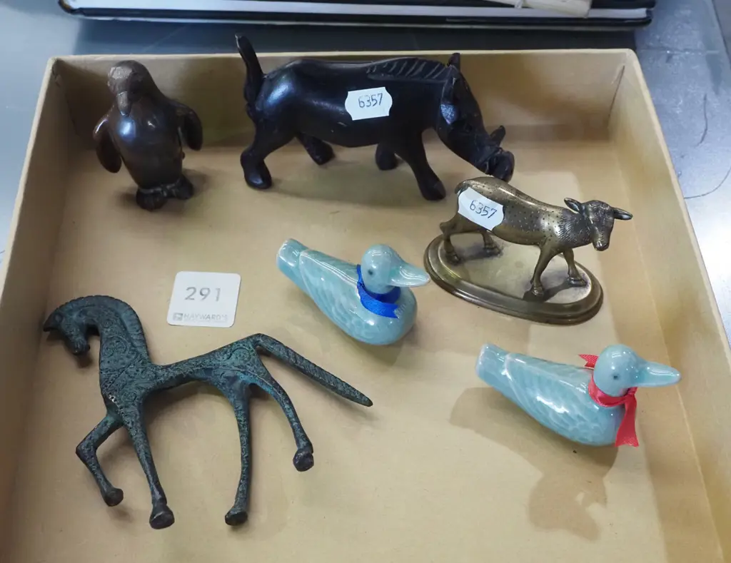 box; various animal figurines Image 1++