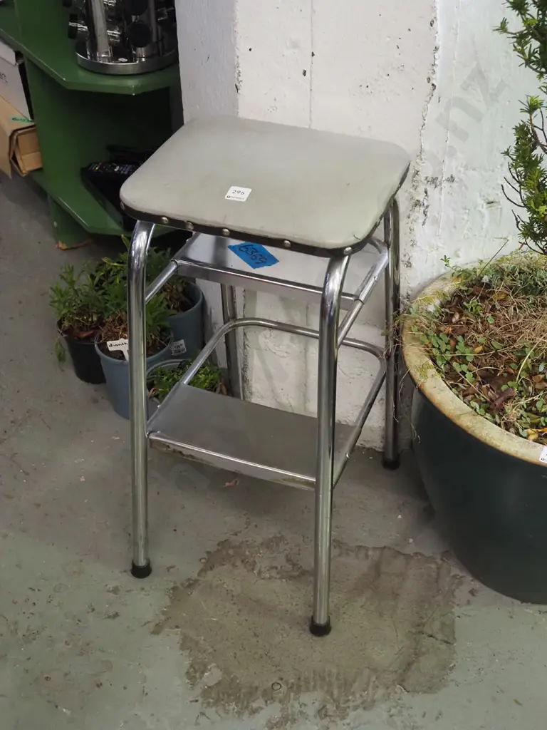 vinyl top kitchen step stool Image 1++