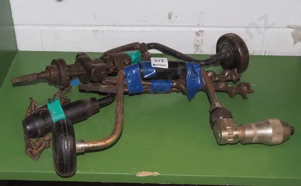 auger brace and bits Image 1++