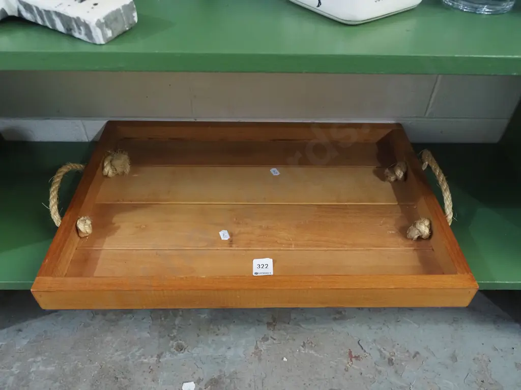 rimu rope-handled serving tray Image 1++