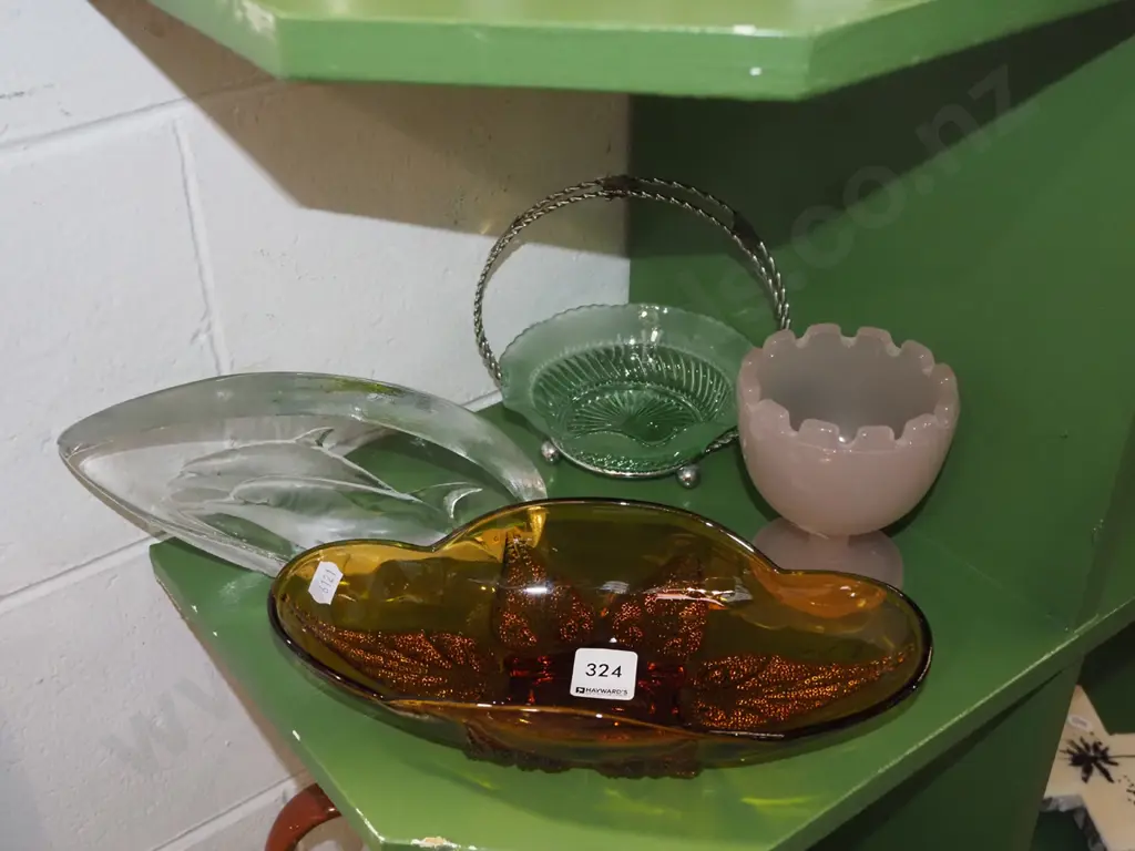 amber glass bowl, basket, golfer figurine, etc Image 1++