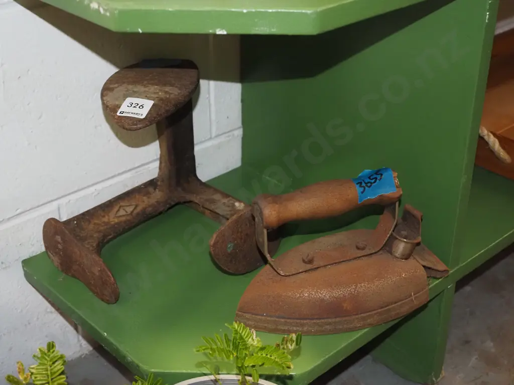 vintage electric iron and a shoe last Image 1++