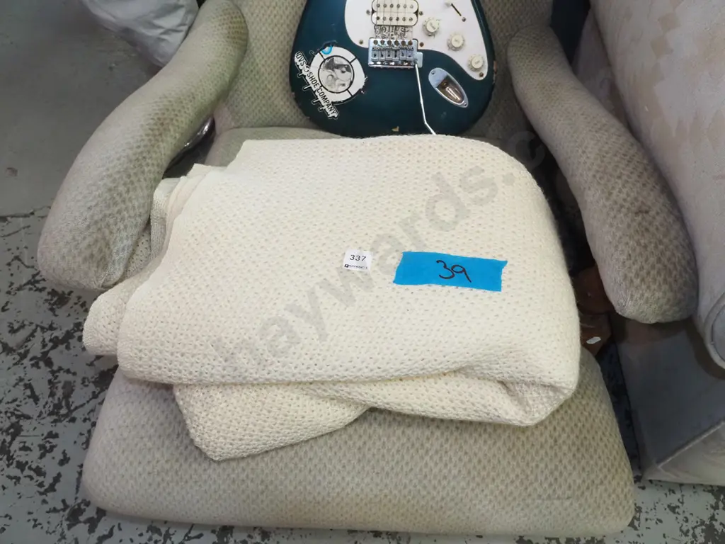 crochet woollen blanket Image 1++
