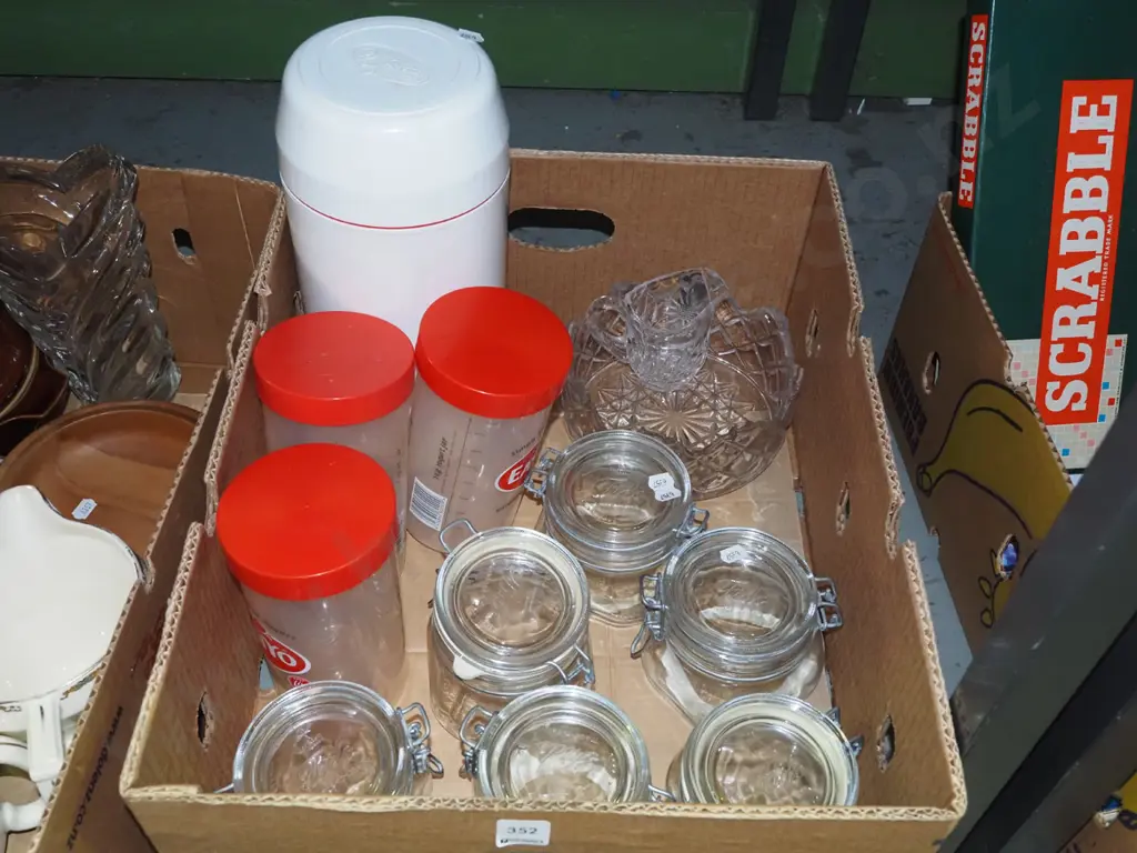 box of yogurt maker, storage jars, glass bowls, etc Image 1++