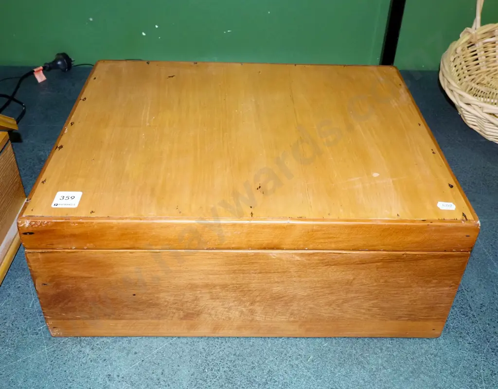 wooden storage box Image 1++