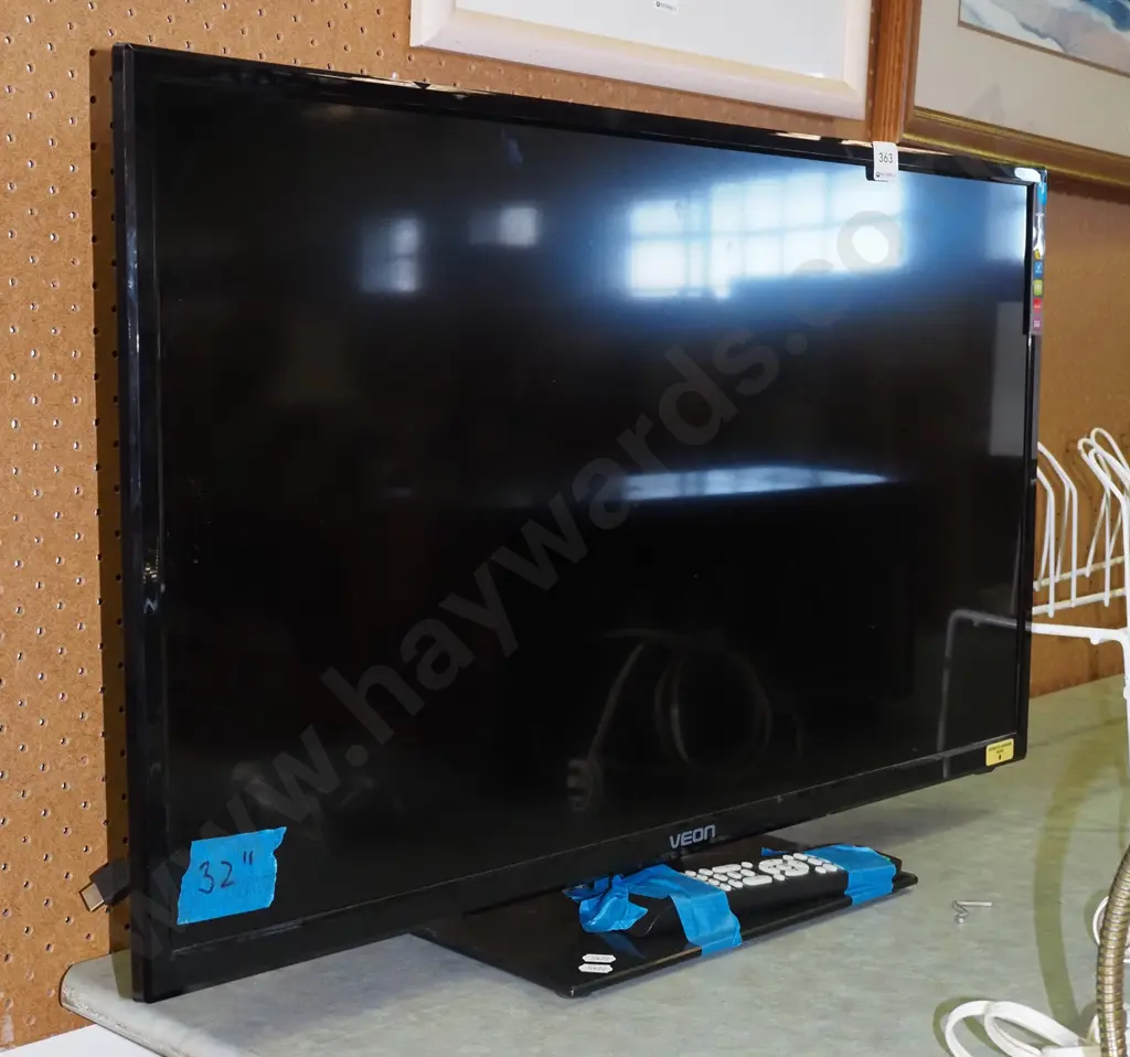 Veon 32" TV Image 1++