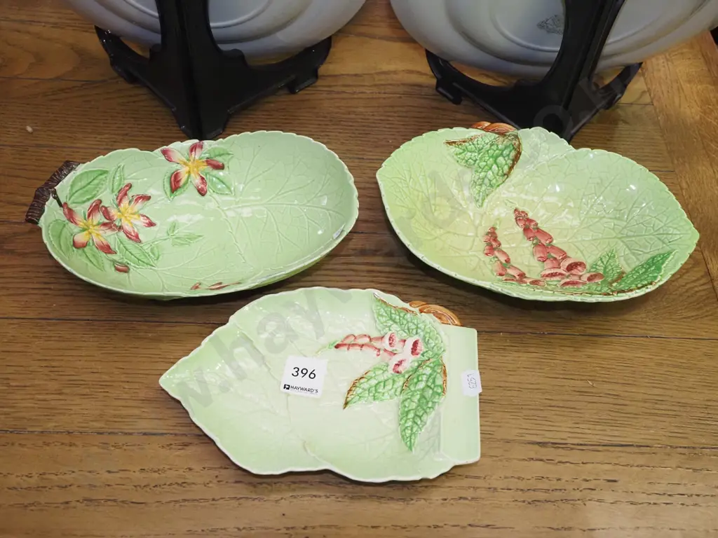 3x Carlton ware leaf dishes Image 1++