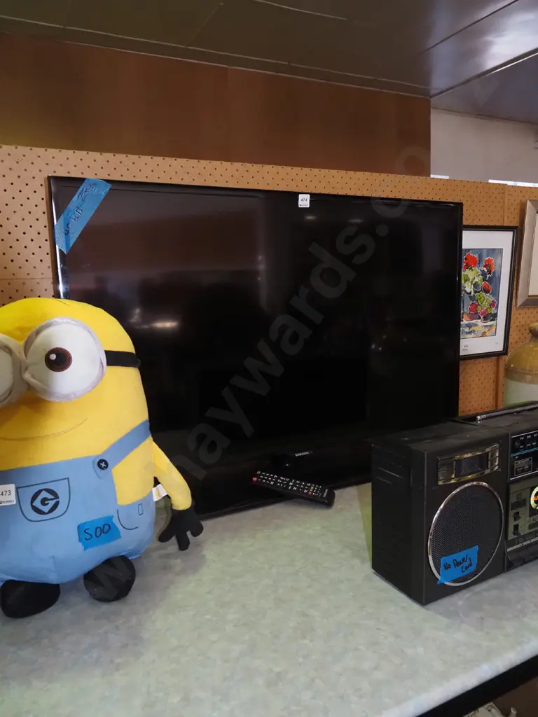 Samsung 40" TV  Image 1++