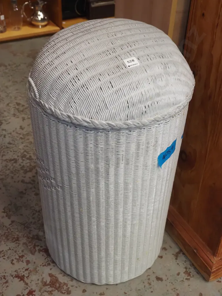 Lusty Lloyd Loom style hamper H-690  Image 1++