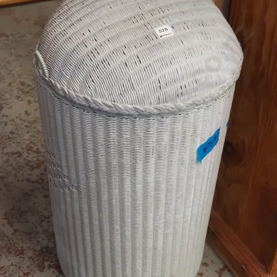 Lusty Lloyd Loom style hamper H-690 
