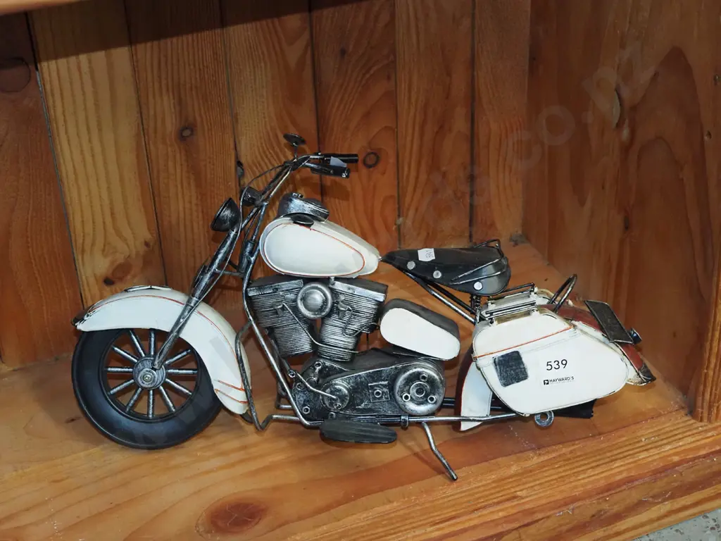 tin model motorcycle L-400 Image 1++