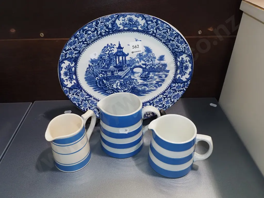 blue and white oval plate, 3x blue band milk jugs - 1 has small chip to spout Image 1++