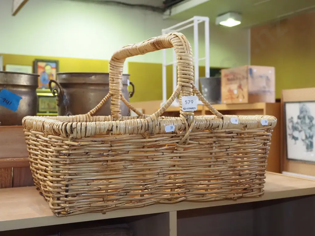cane basket  Image 1++