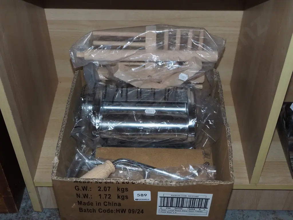 as new boxed pasta maker Image 1++