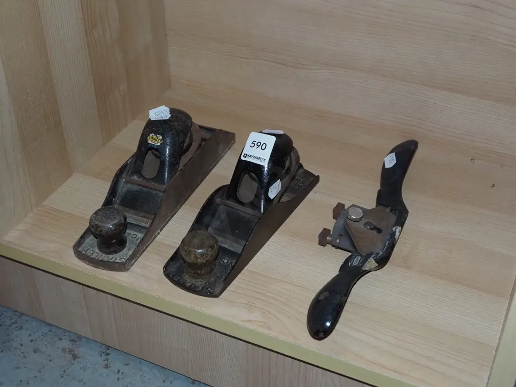 2x vintage bull nose planes, spoke shave Image 1++