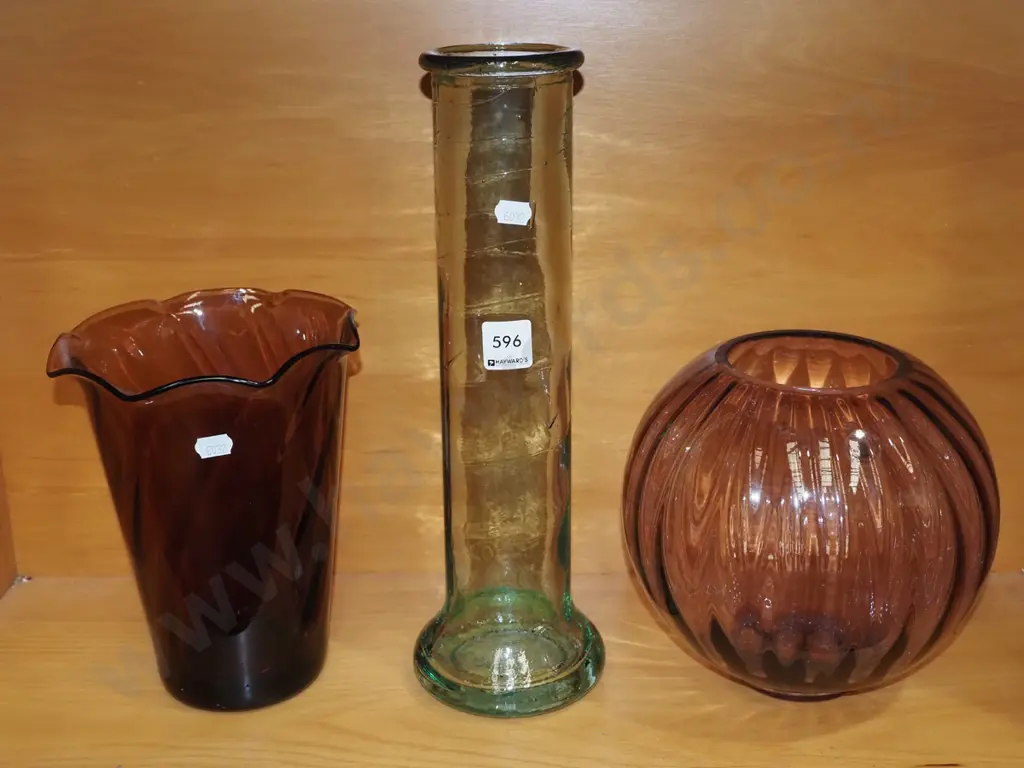 2x purple glass vases, tall glass vase H-360 Image 1++