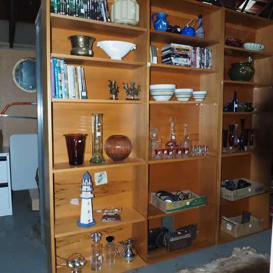 solid rimu adjustable bookcase H-2050 W-1400 D-235