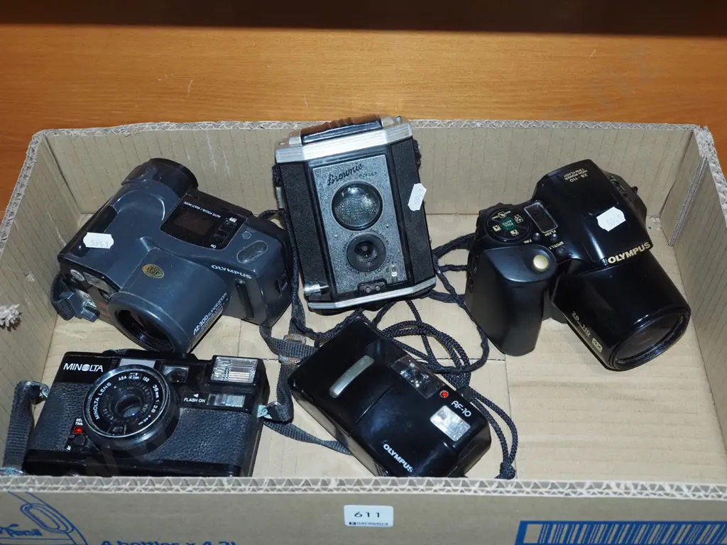 box; 35mm cameras, brownie reflex camera Image 1++