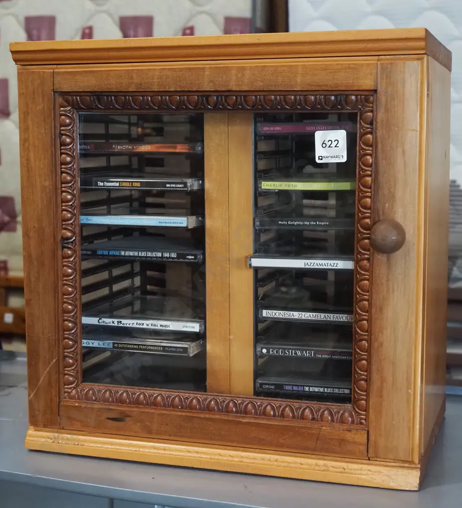 CD storage cabinet with glazed door H-360  Image 1++