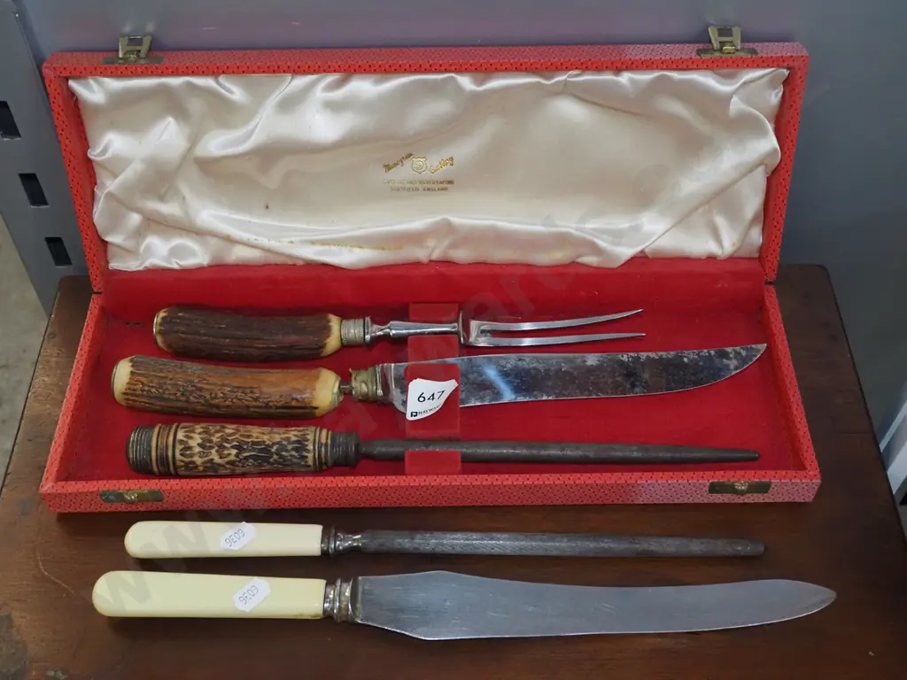 carving set Image 1++