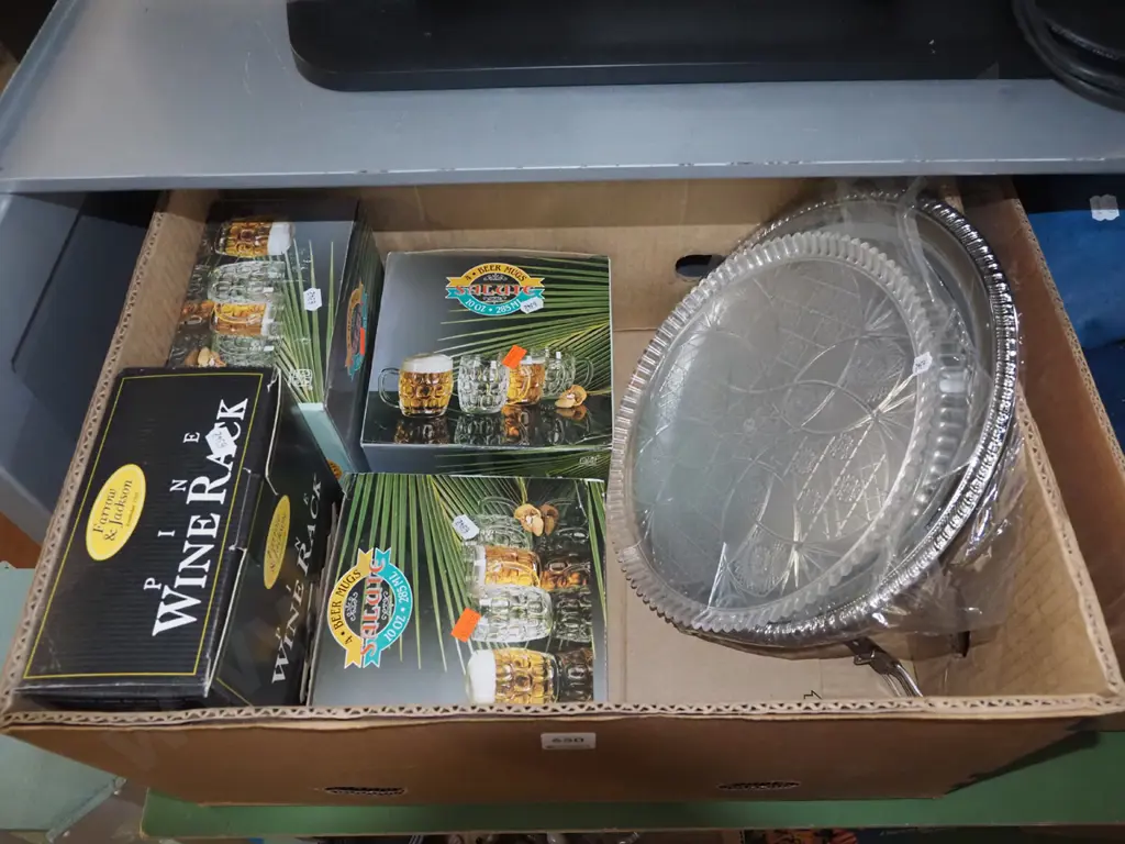 box; trays, glasses, boxed wine rack Image 1++
